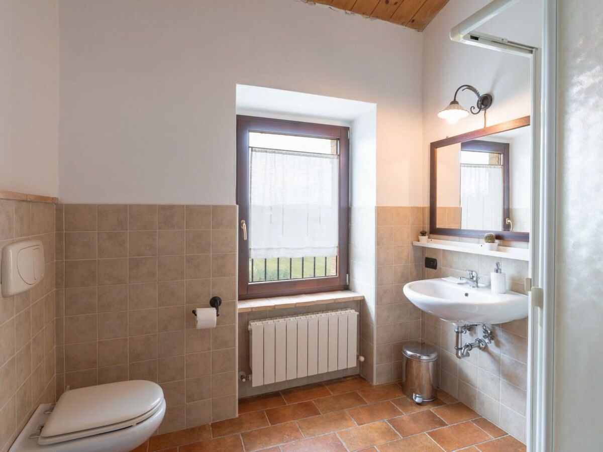 Villa Mara – Maison 6 chambres, pool et spa à Cessapalombo - Photo 31