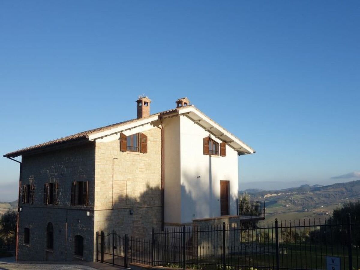 Casa Barbara – Maison 7 chambres, piscine privée, Cessapalombo - Photo 2