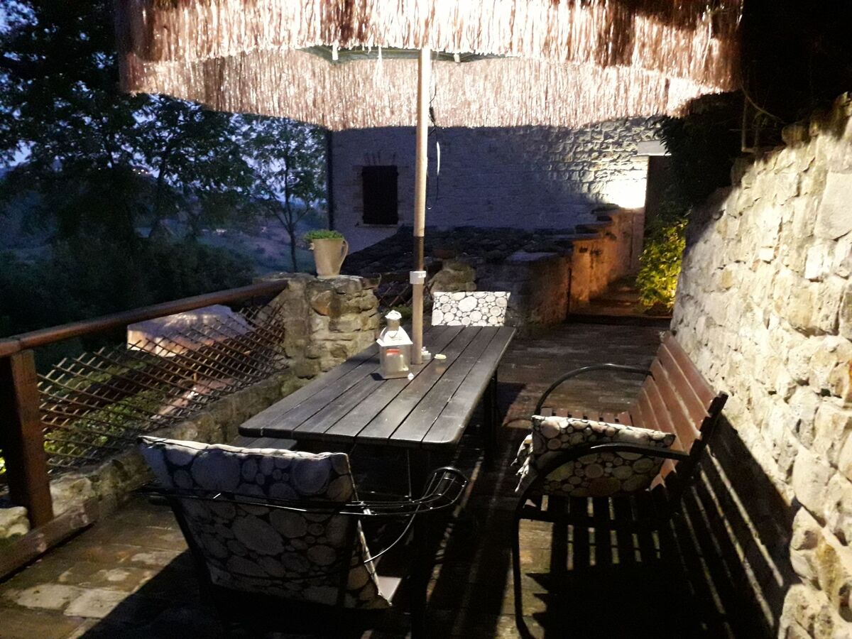 Appartement panoramique en pierre, Cessapalombo - Photo 16
