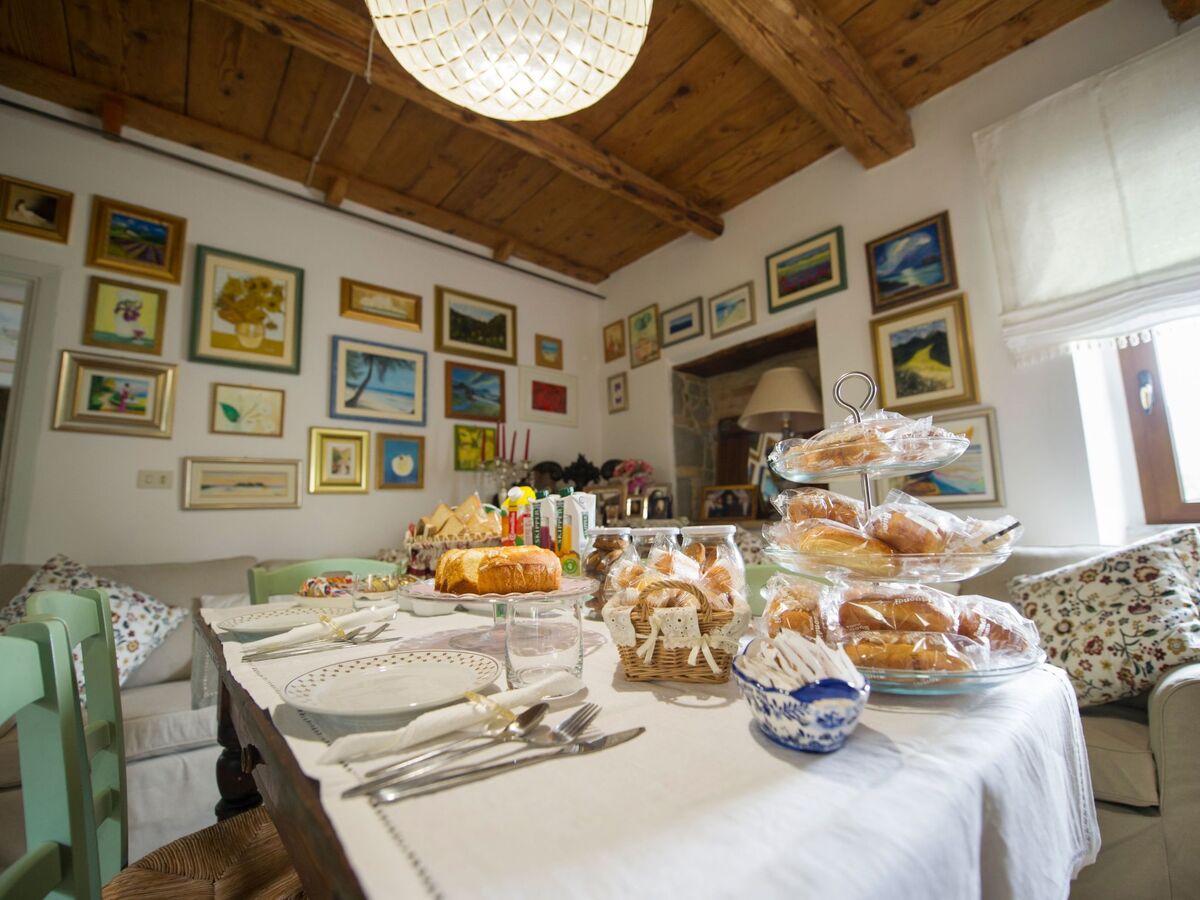 Chambre avec poutres apparentes à Roccafluvione - Photo 15