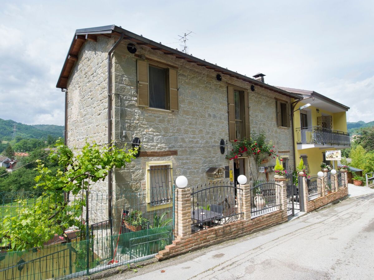 Flower Room à Roccafluvione, 25m² avec balcon - Photo 1