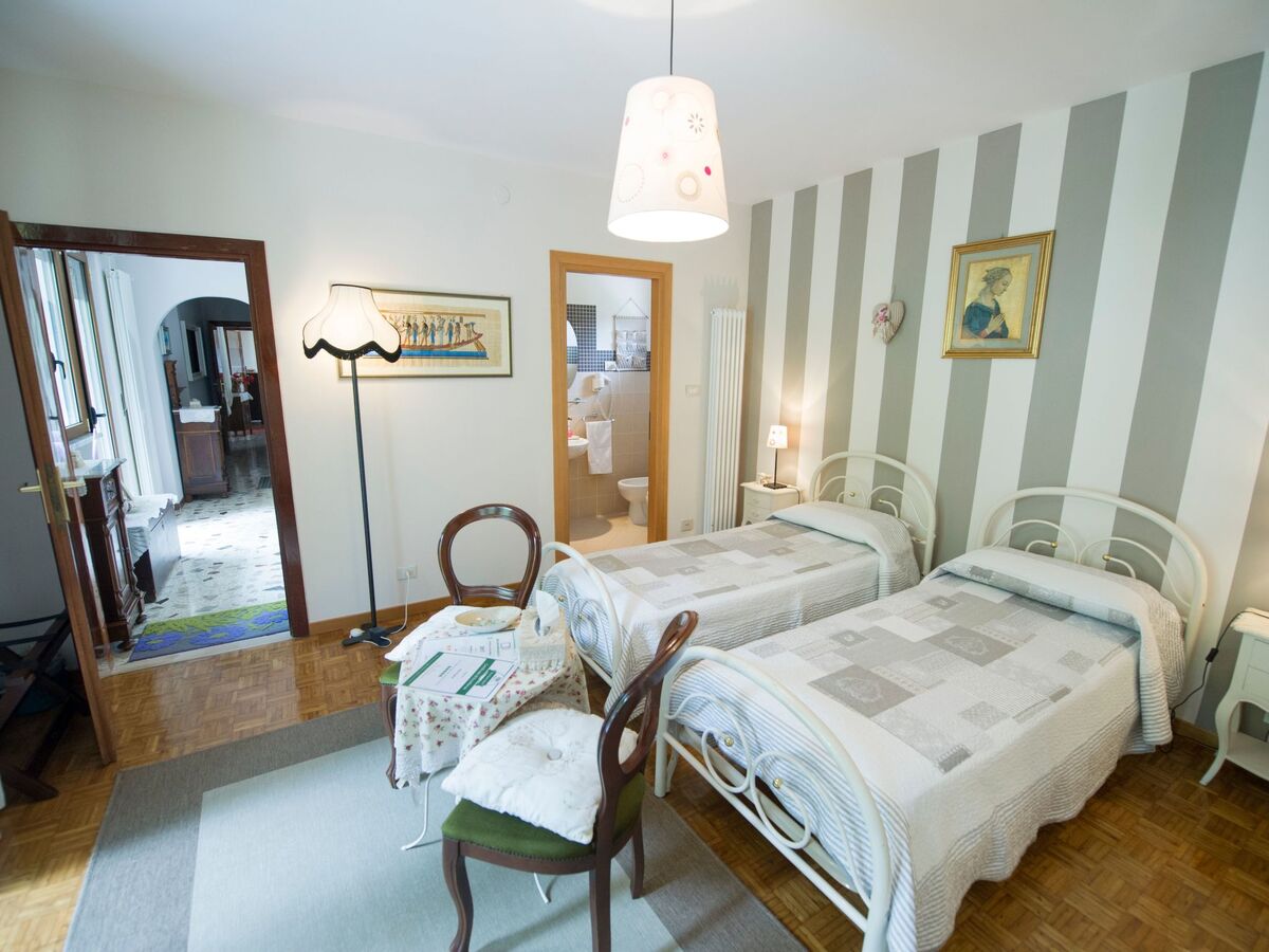 Flower Room à Roccafluvione, 25m² avec balcon - Photo 5