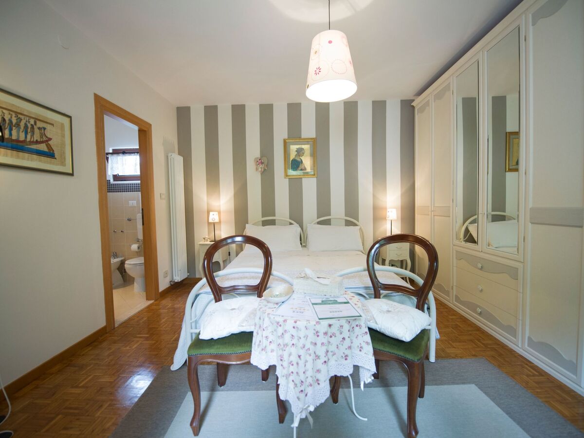 Flower Room à Roccafluvione, 25m² avec balcon - Photo 8