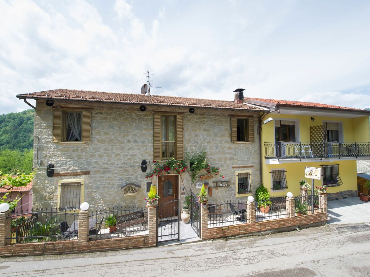 Flower Room à Roccafluvione, 25m² avec balcon - Photo 20