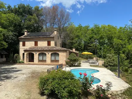 Location maison à Magliano di Tenna, Ferienvilla Secret Montegiorgio