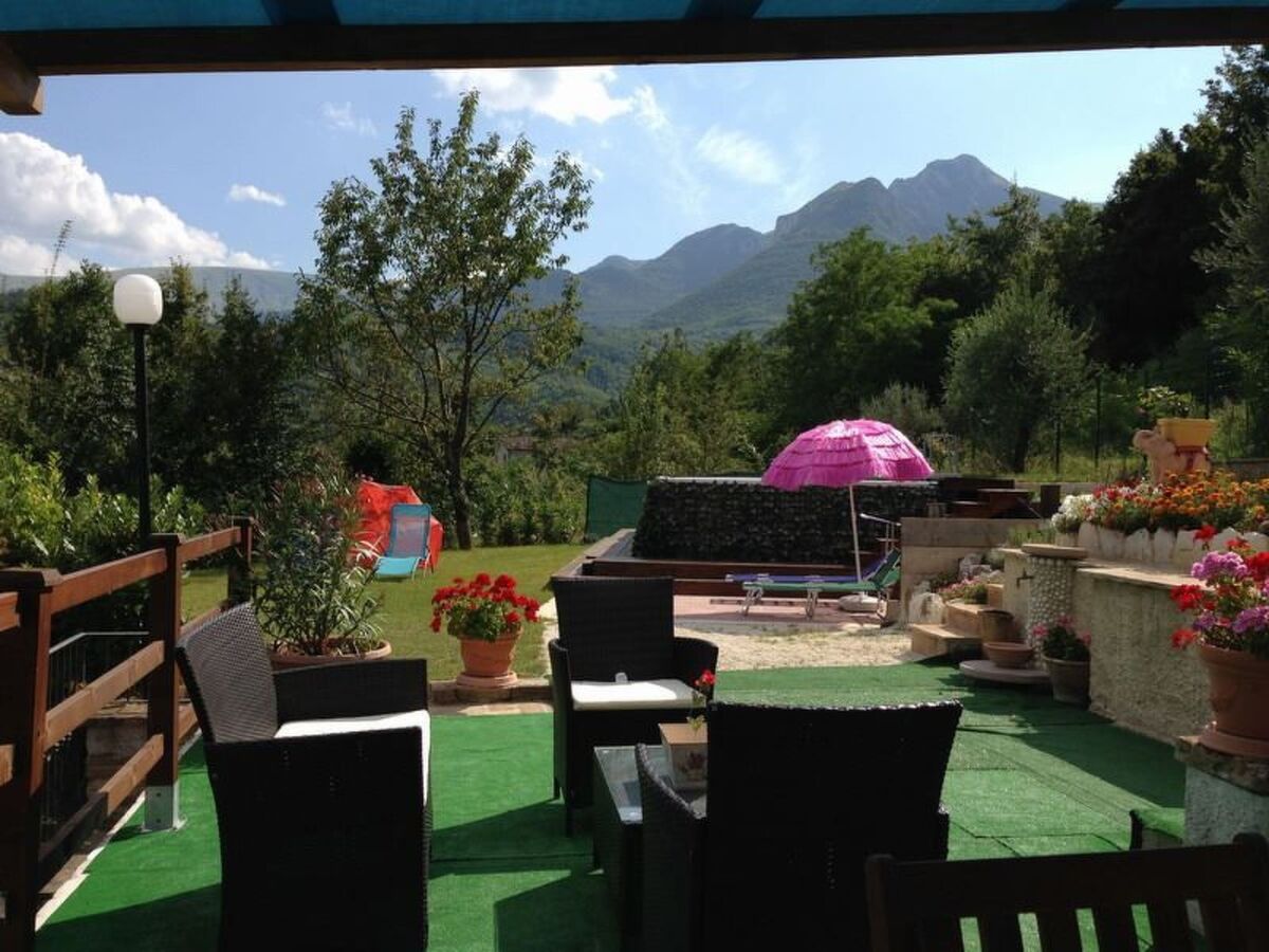Maison 6 personnes avec piscine privée près des Sibillini - Photo 4