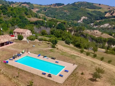 Location maison à Montelparo, Villa mit privatem Pool und atemberaubender Aussicht