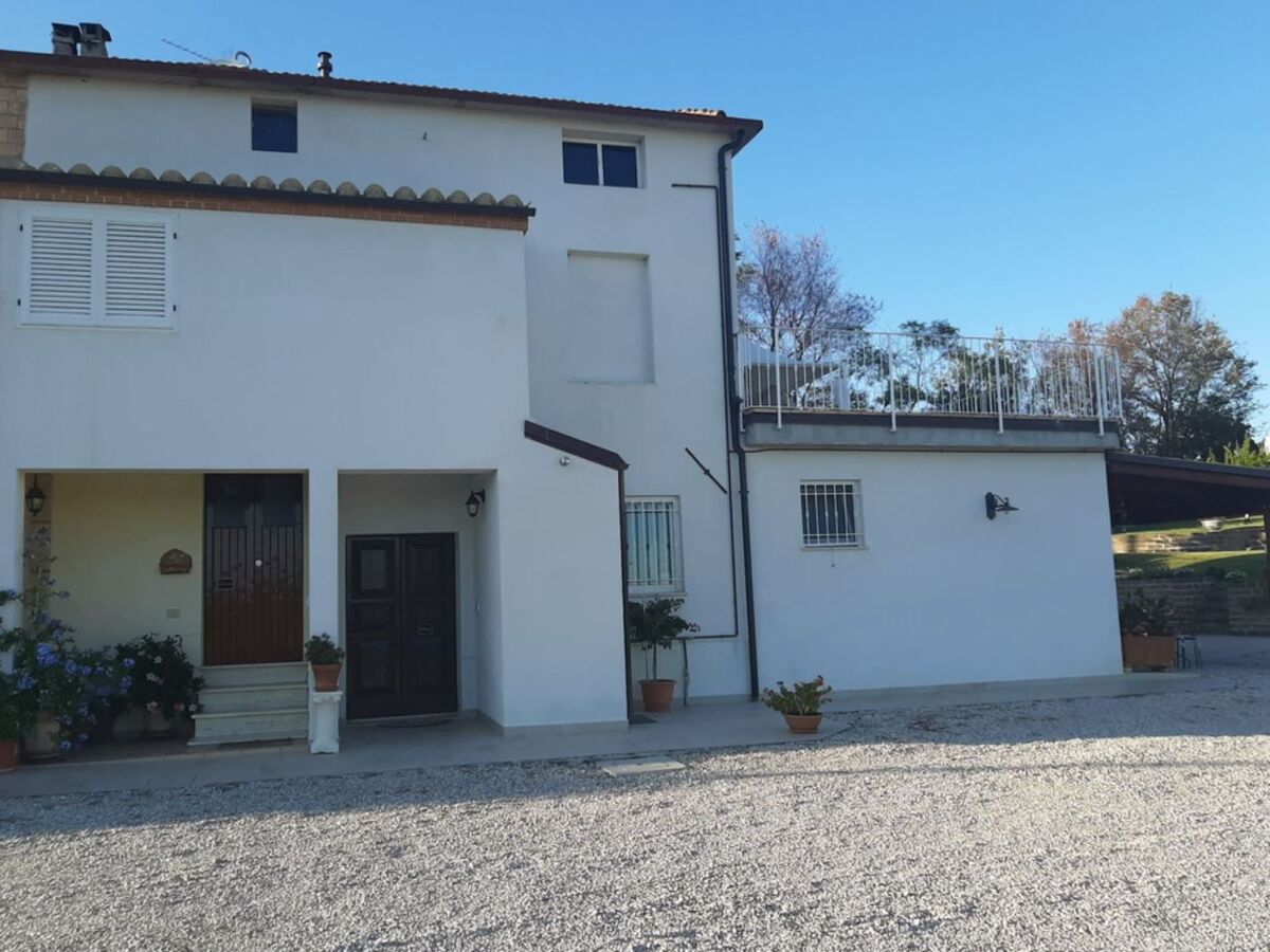 Villa Matilde à Carassai : 4 chambres, pool 9x4m, parc privé - Photo 2