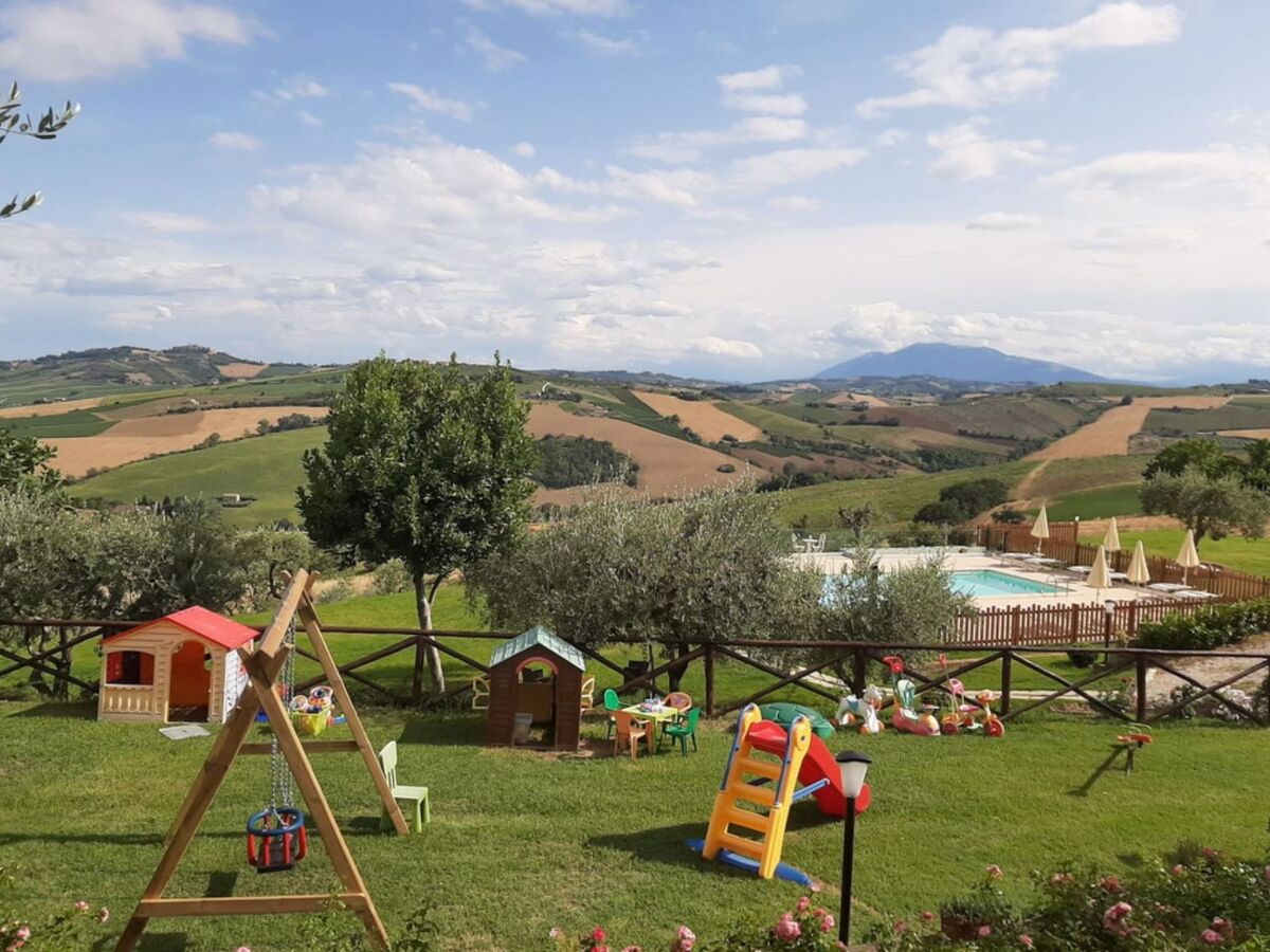 Villa Matilde à Carassai : 4 chambres, pool 9x4m, parc privé - Photo 8