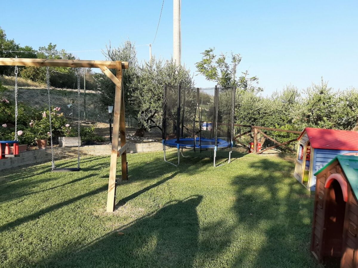 Villa Matilde à Carassai : 4 chambres, pool 9x4m, parc privé - Photo 10