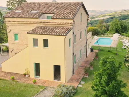 Location maison à Montedinove, Villa mit privatem Pool und unglaublicher Aussicht