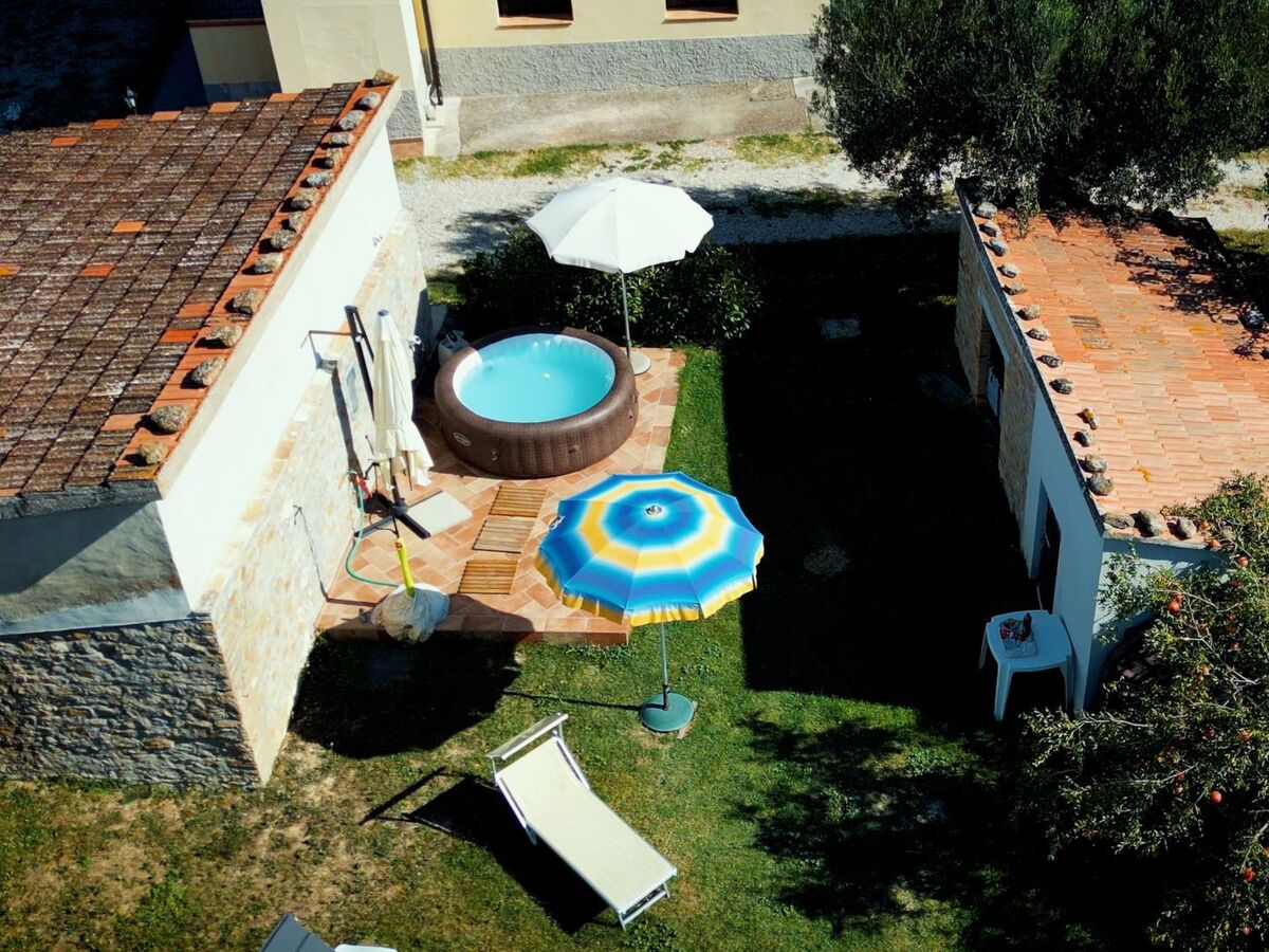Studio avec alcôve à Cellino Attanasio, bain à remous - Photo 14