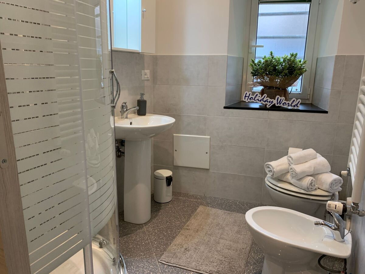 Appartement 1 chambre rénové au cœur de Gênes - Photo 4