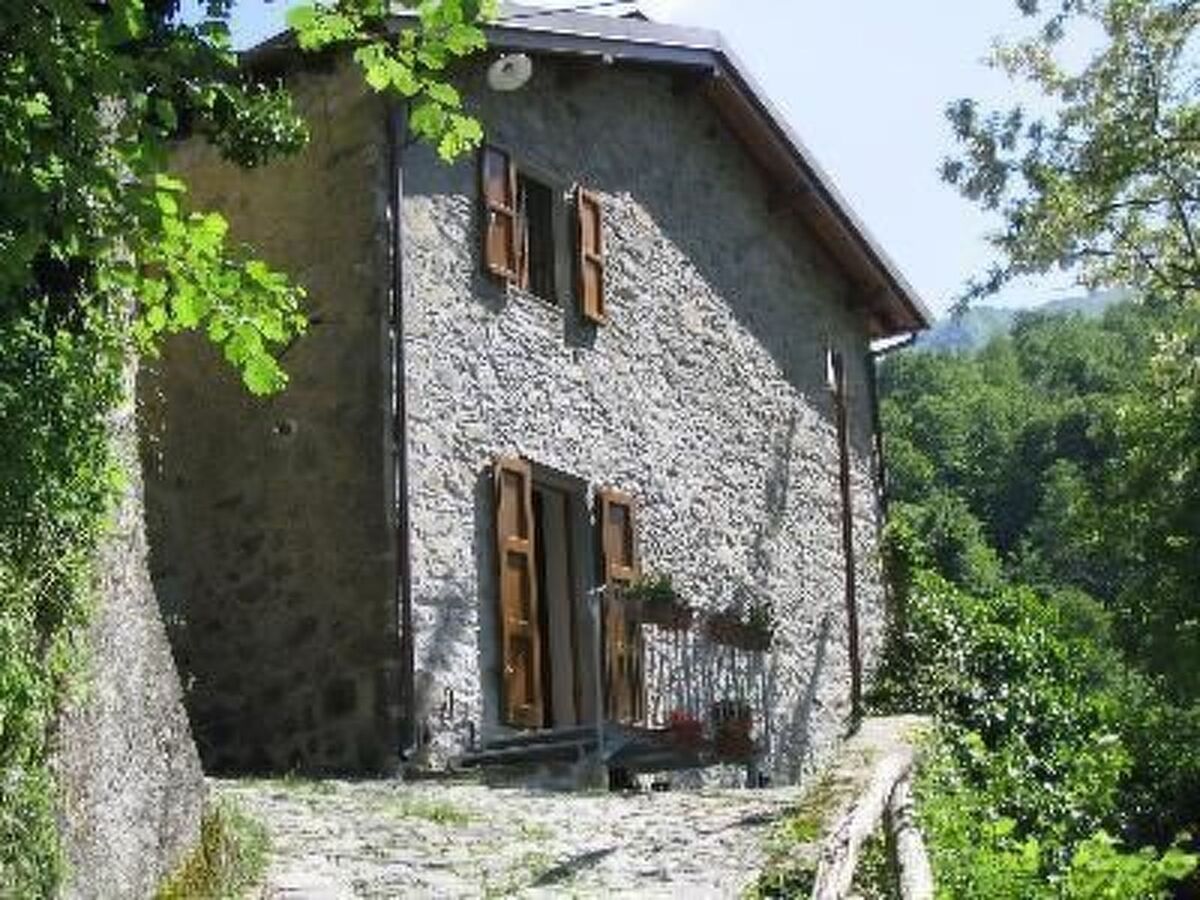 Casa Marta, maison en pierre du XVIIIe à Guamo - Photo 1