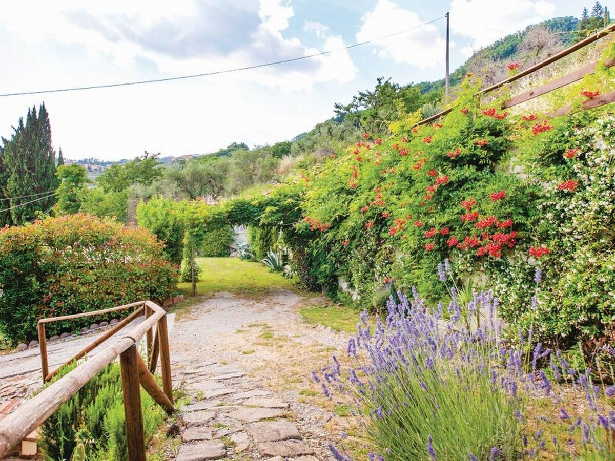 Maison rurale en Toscane, jardin et petite piscine - Photo 3