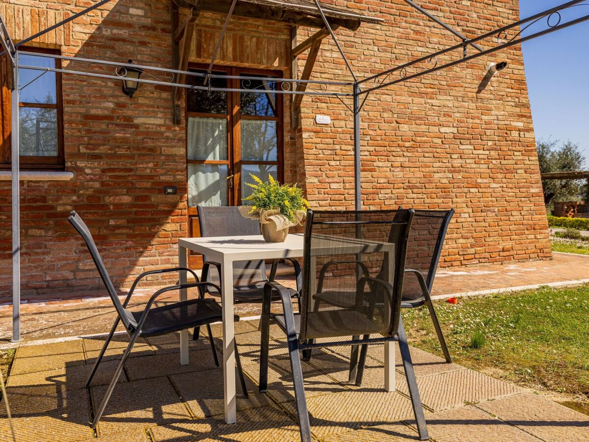 Maisonette T5 sur 2 niveaux avec piscine chauffée - Photo 3