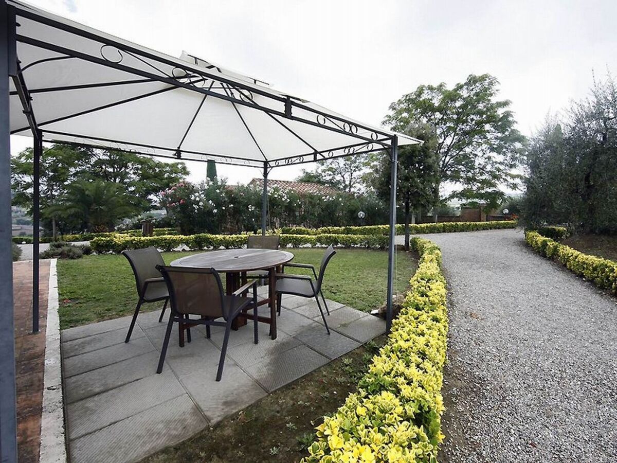 Maisonette T5 sur 2 niveaux avec piscine chauffée - Photo 7