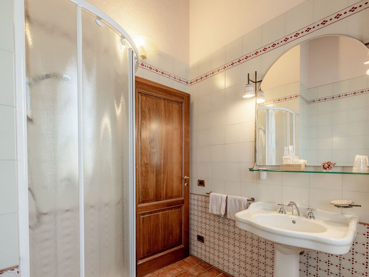 Maisonette T5 sur 2 niveaux avec piscine chauffée - Photo 21