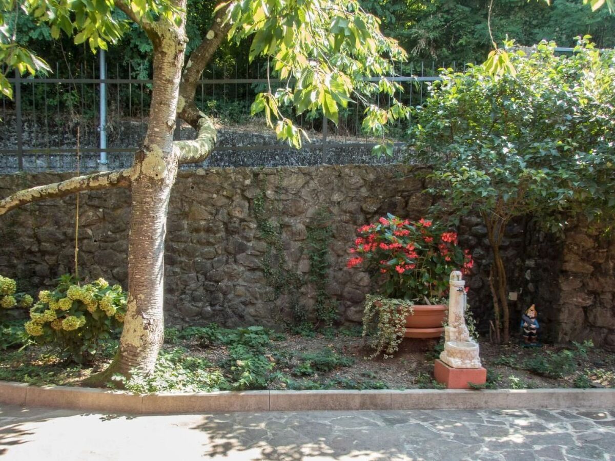 Appartement 90m² avec terrasse, jardin et four à pizza - Photo 26
