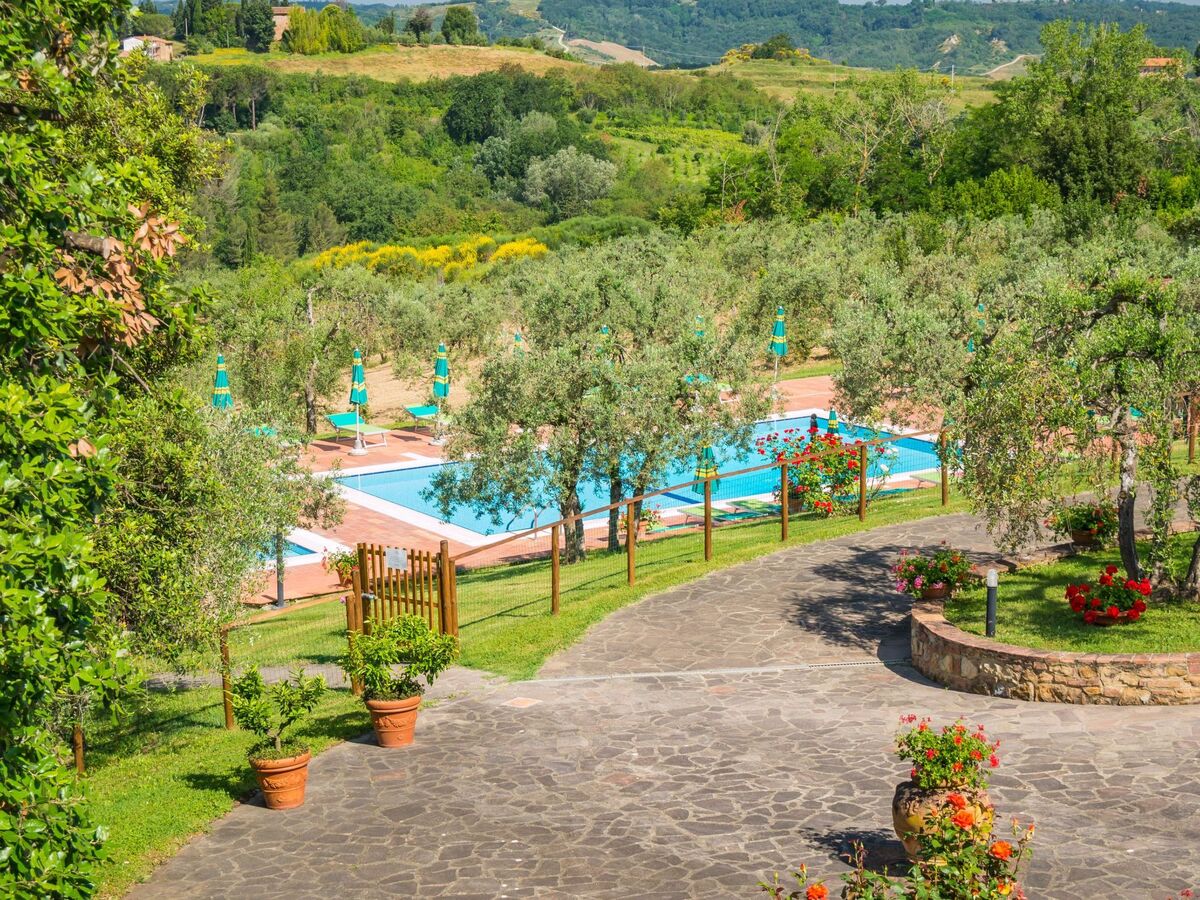 Appartement 3 pièces Castelfalfi, piscine et vue Toscane - Photo 4