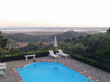 Villa Lorien 14 à Corsanico – Piscine privée : photo 8