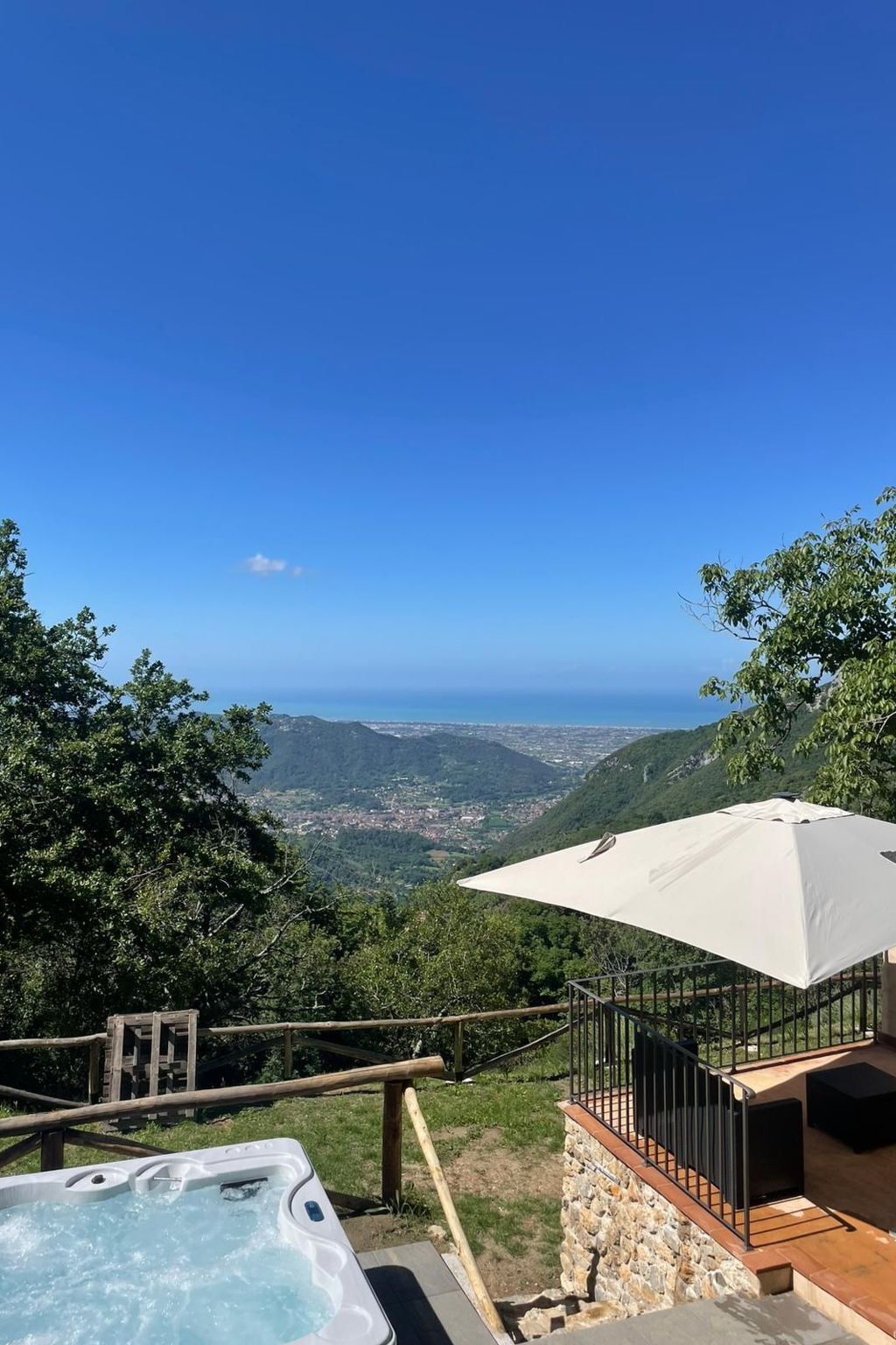 Rustico rénové en Toscane avec vue mer et jacuzzi - Photo 2
