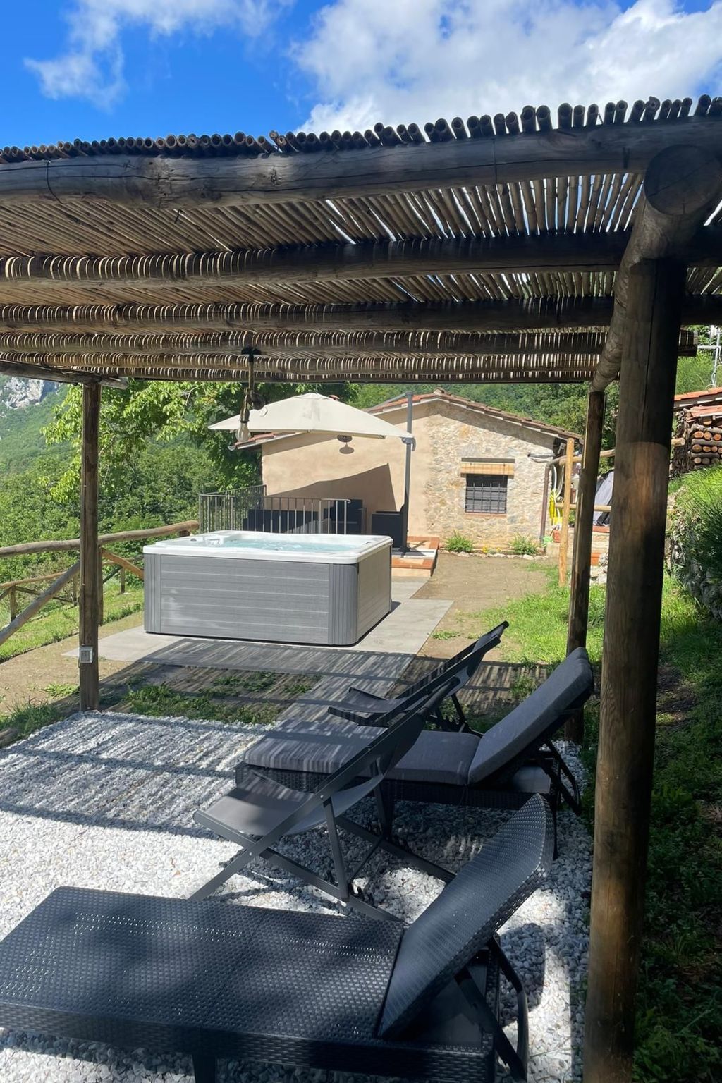Rustico rénové en Toscane avec vue mer et jacuzzi - Photo 5