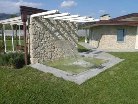 mit Garten, Grill und Terrasse, Maison 4 personnes à Camaiore - Photo 2