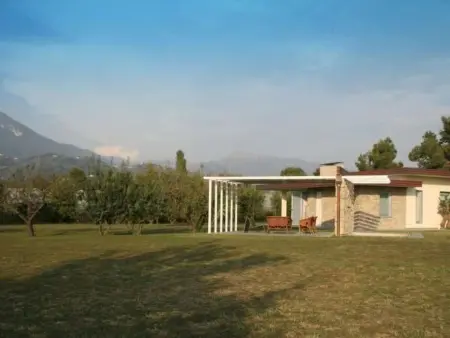 mit Garten, Grill und Terrasse, Maison 4 personnes à Camaiore - Photo 3