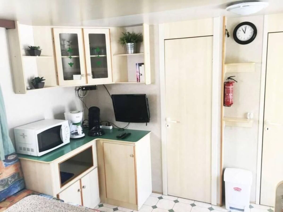 Mobil-home à Viareggio, 900m de la mer, piscine - Photo 6