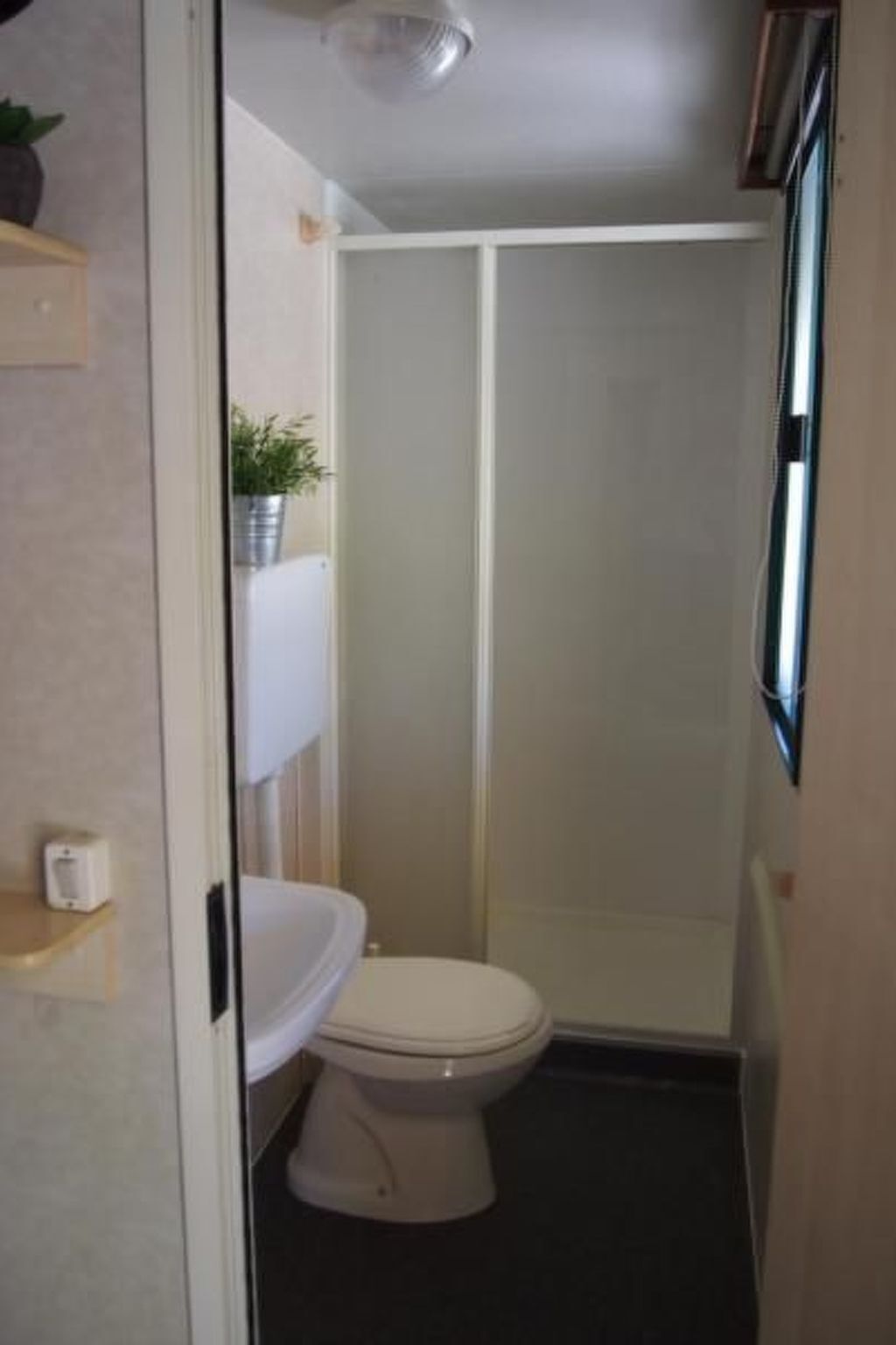 Mobil-home à Viareggio, 900m de la mer, piscine - Photo 7