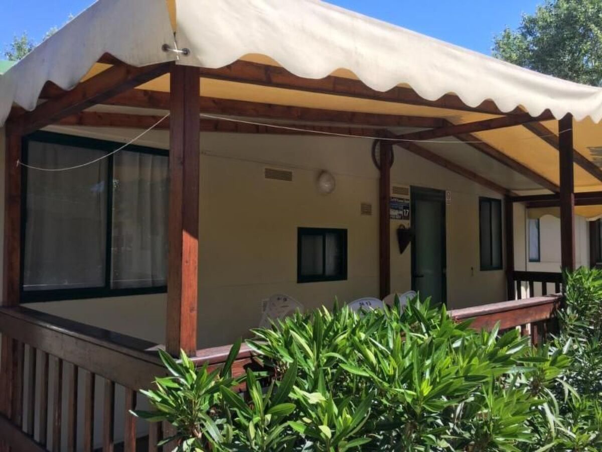 Mobil-home à Viareggio, 900m de la mer, piscine - Photo 11