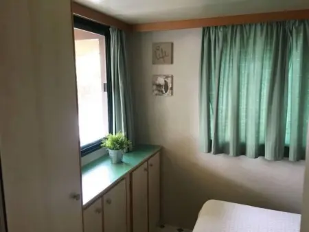 Mobil-home avec parking privé au camping, à Viareggio : photo 13