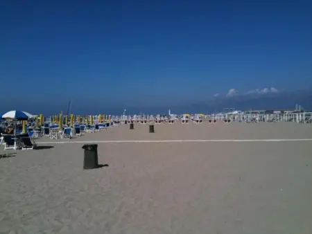 Mobilhome de luxe à 900 m de la mer, camping Viareggio : photo 24
