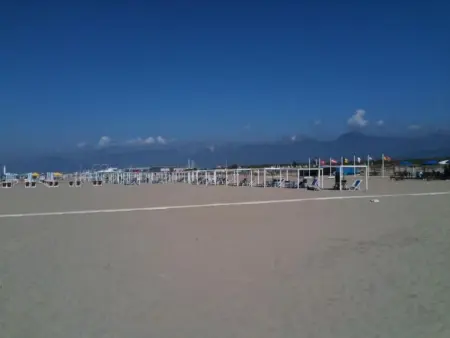 Mobilhome de luxe à 900 m de la mer, camping Viareggio : photo 25