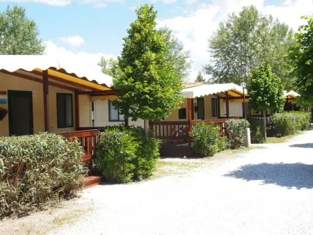 Location appartement à Viareggio, Mobilheim auf einem Campingplatz in der Nähe des Meeres und Pisa