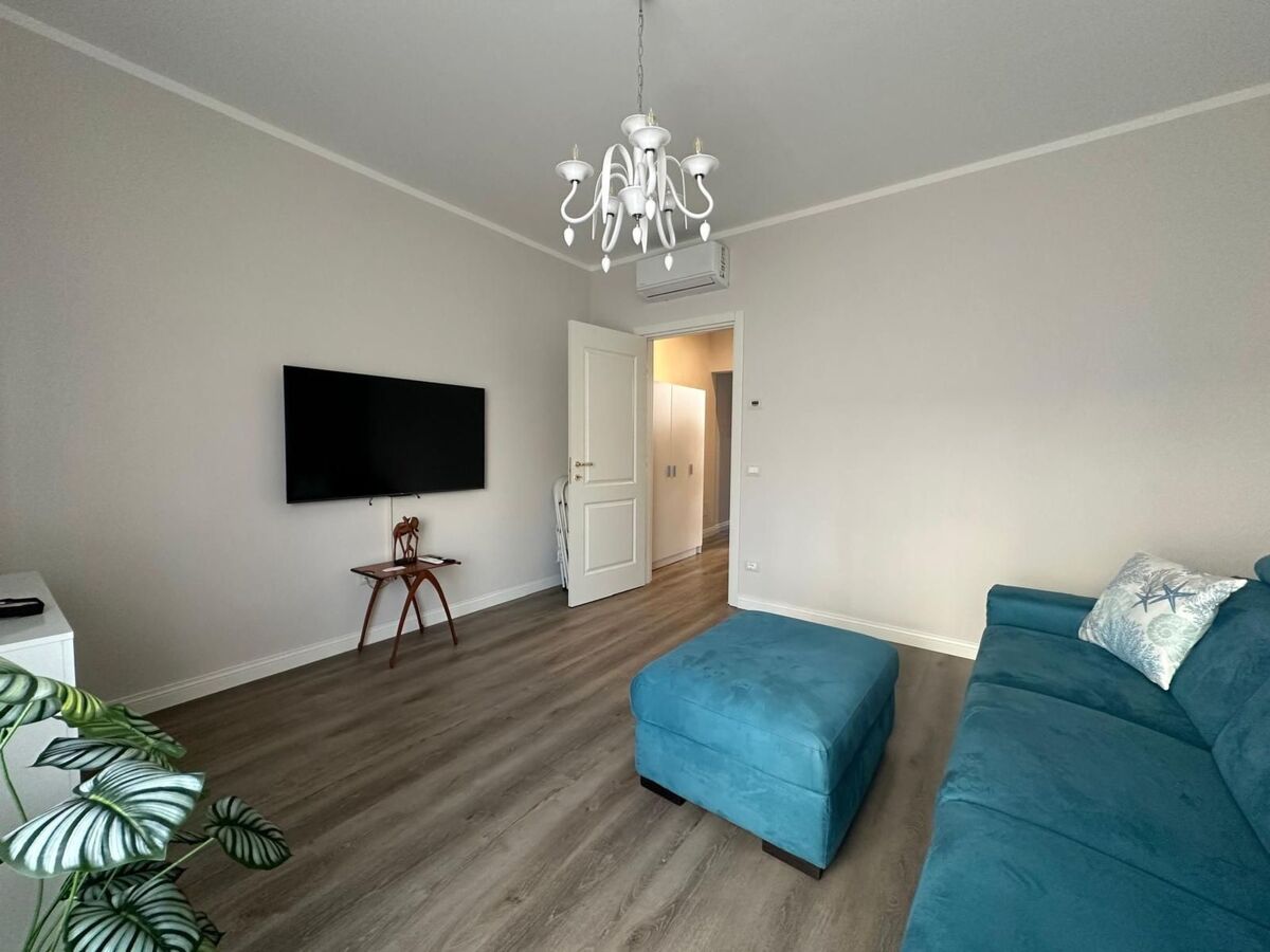 Appartement 150m² à Viareggio, 450m de la plage - Photo 17