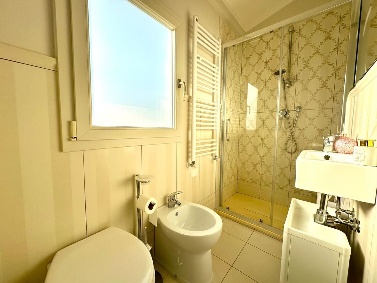Appartement 150m² à Viareggio, 450m de la plage - Photo 26