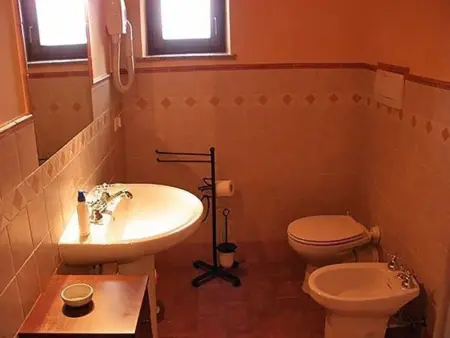 Petit appartement avec vue sur oliveraie à Anghiari : photo 6