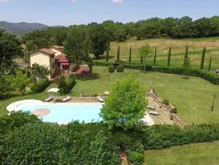 Villa Ferraguzzo – Ferme toscane du XVIIIe avec piscine, Anghiari : photo 2