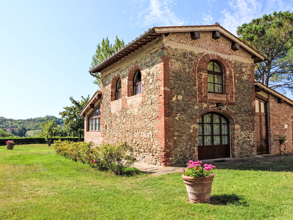 Maison Mavì à Reggello, patio privé et piscine - Photo 1