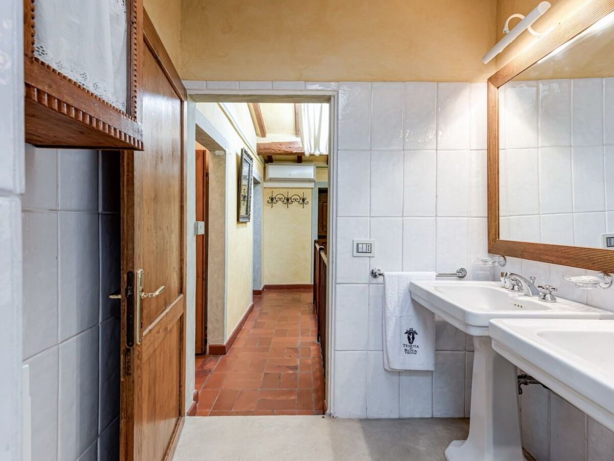 Villa Matilda, maison 7 chambres avec piscine à Reggello - Photo 35