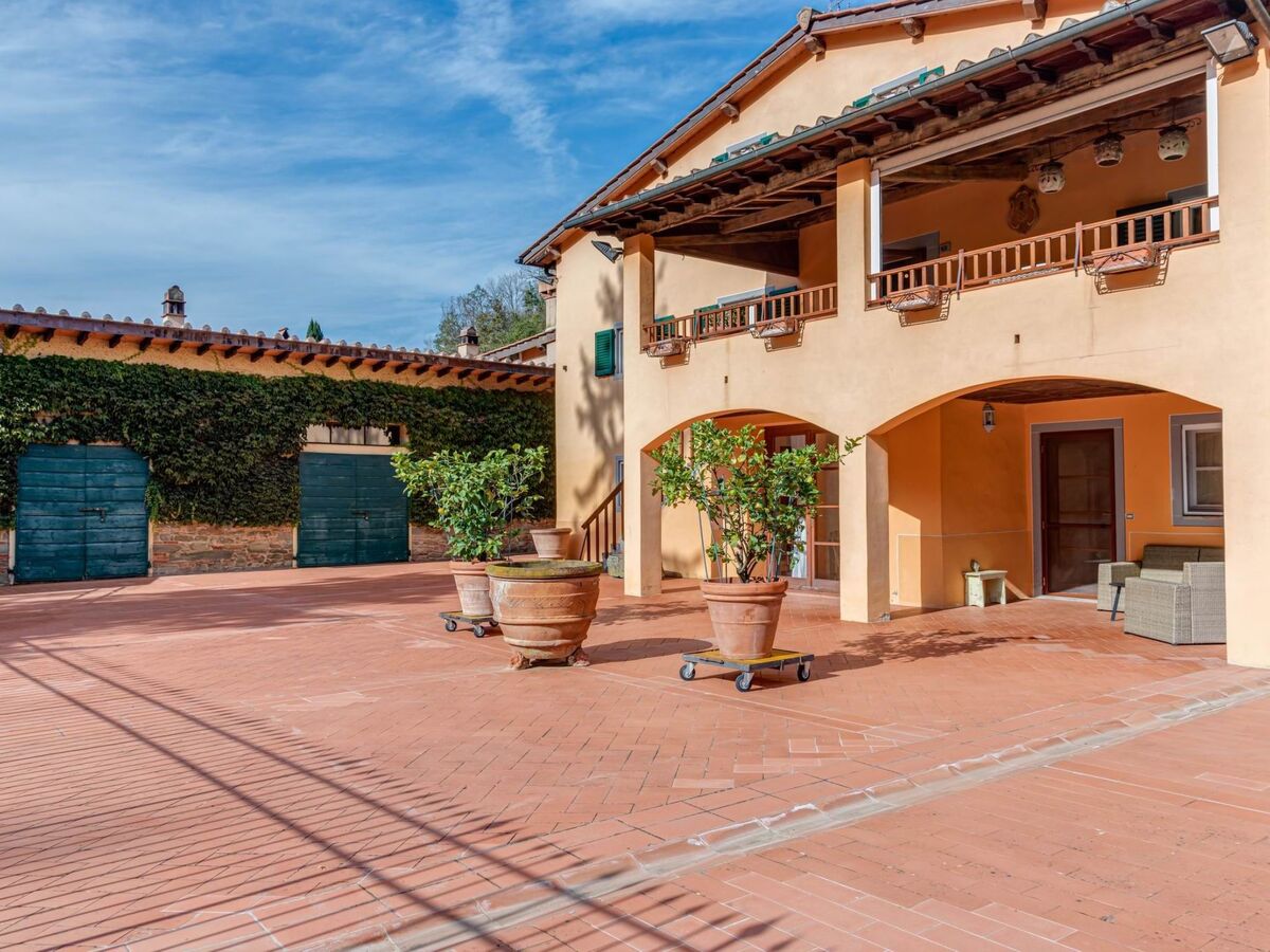 Villa Fattoria à Reggello, 6 chambres, piscine chauffable - Photo 9