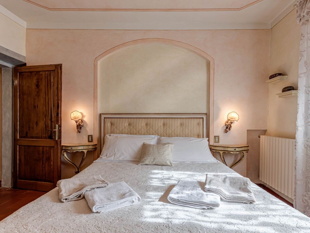 Villa Fattoria à Reggello, 6 chambres, piscine chauffable - Photo 25