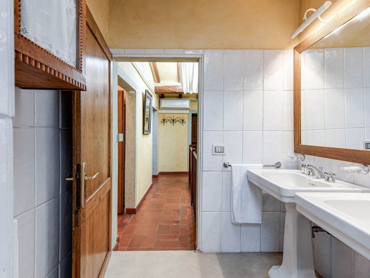 Villa Fattoria à Reggello, 6 chambres, piscine chauffable - Photo 33