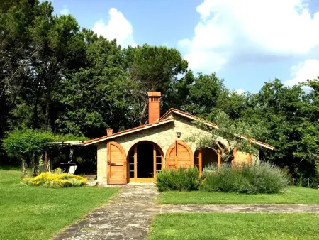 Location maison à Loro Ciuffenna, Anwesen La Capanna mit Blick auf das Wasser