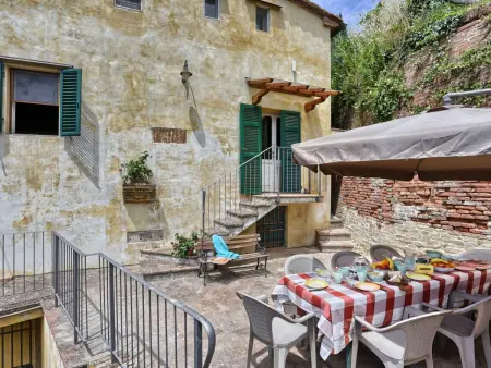 in Palaia mit Großem Garten, Maison 22 personnes à Palaia - Photo 5
