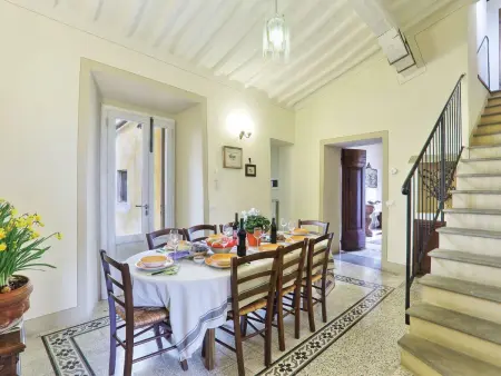 Villa 'La Canonica' mit Gemeinschaftspool, Maison 8 personnes à Palaia - Photo 6