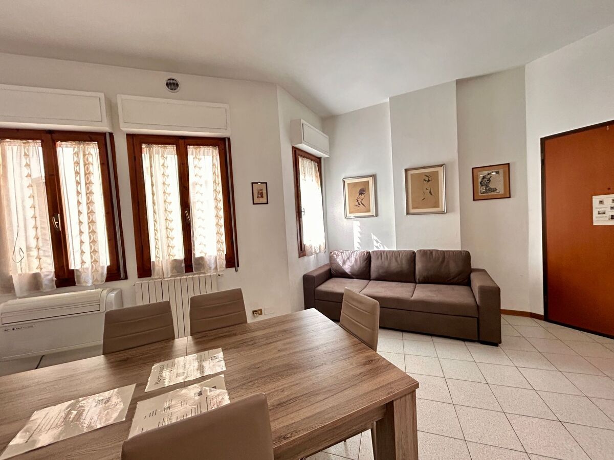 Appartement 2 chambres avec ascenseur à Florence - Photo 3