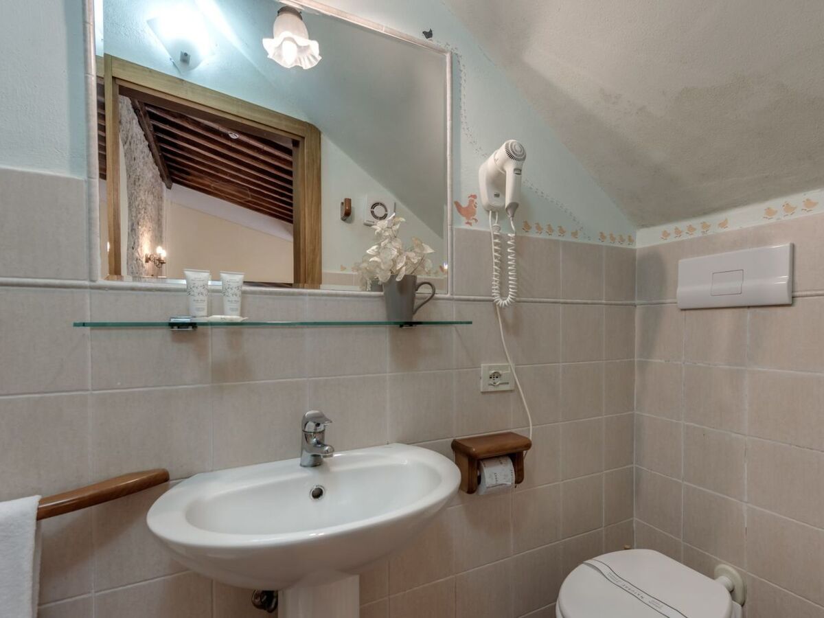 Appartement Pisa à Casole d'Elsa, face à la piscine - Photo 18